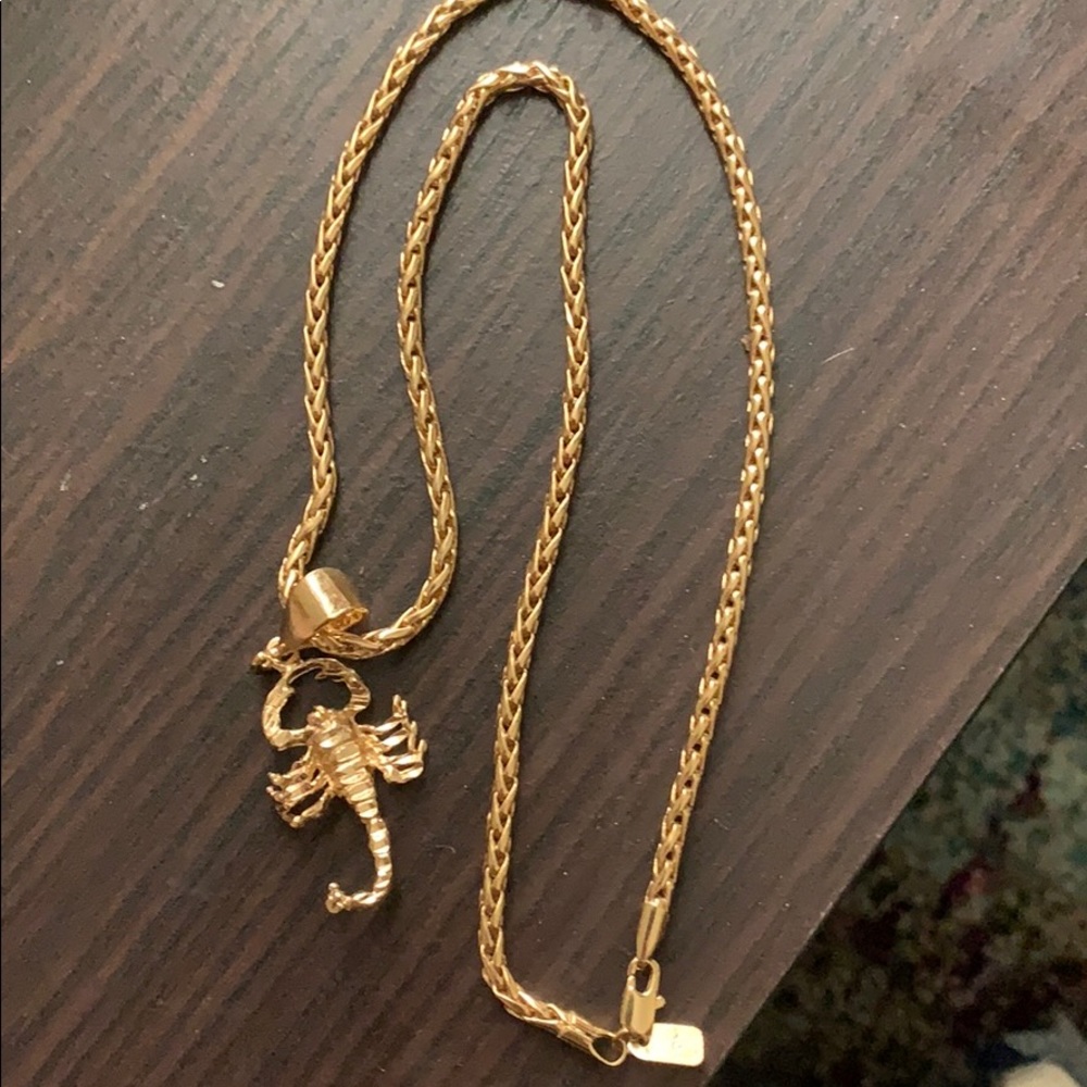 Vanessa Mooney scorpion pendant necklace